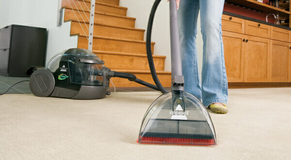 The-6-Right-Ways-To-Vacuum-Your-Carpet - 6 Reasons Why You Should Vacuum Your Carpet